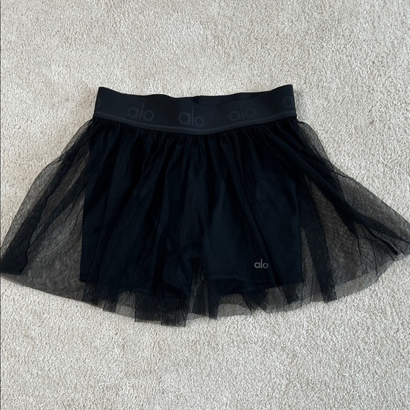 ALO Yoga Mesh Baseline Tennis Skirt-EUC!! - Picture 5 of 14